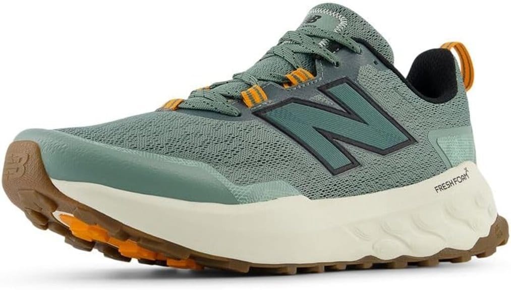 men s trail running shoe